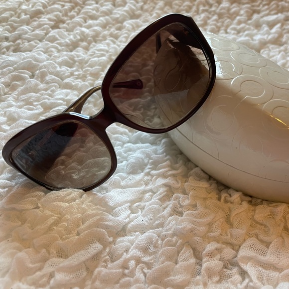 💕👀 VINTAGE AUTHENTIC Coach Sunglasses with Gold Stamp detailing. Beautiful!! - Picture 11 of 12